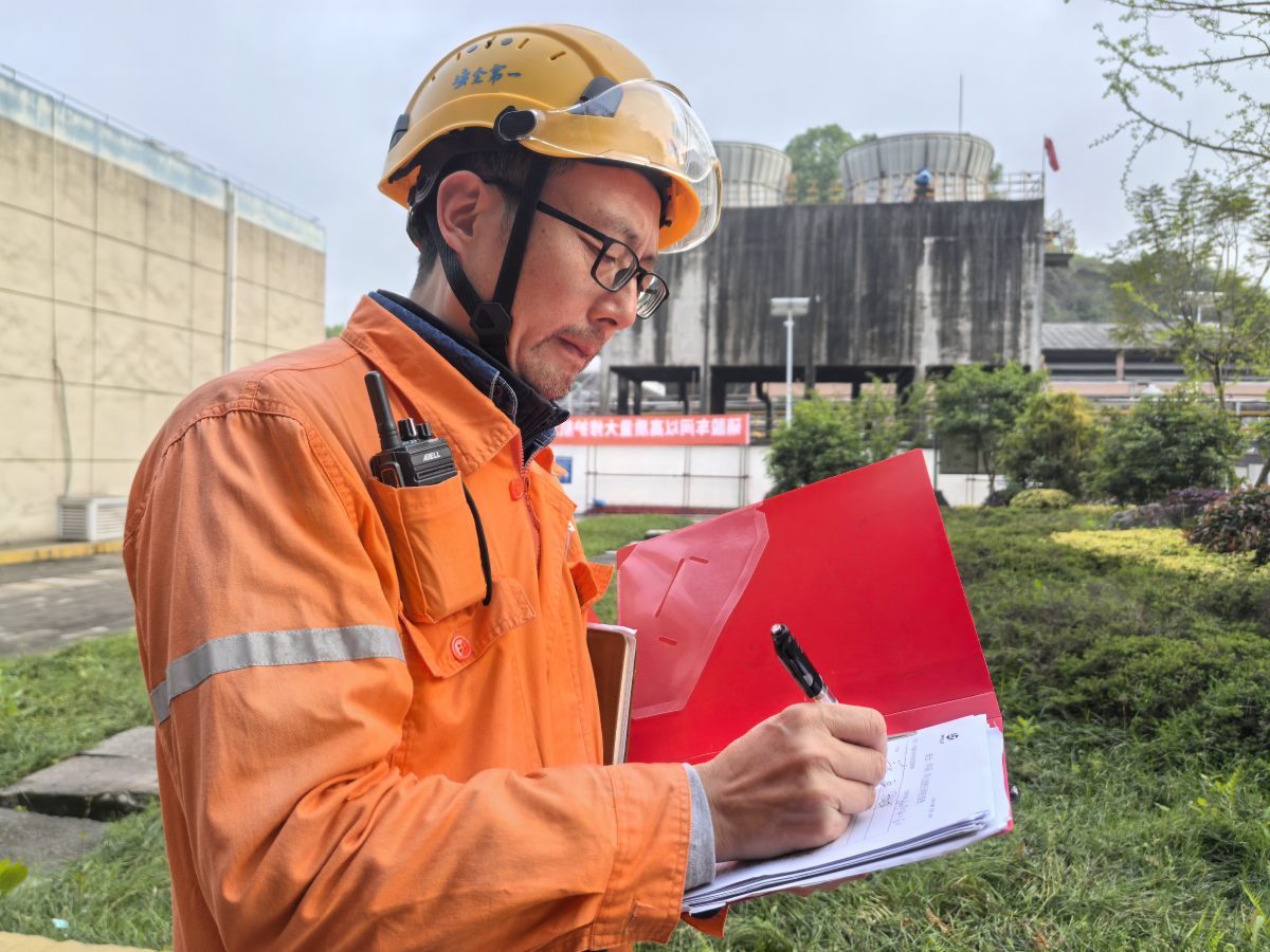 全力以赴搞建设 方圆之间显担当(图6)